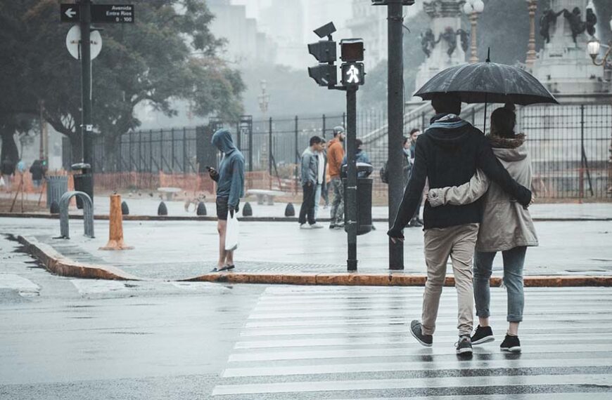 A votar con botas y paraguas